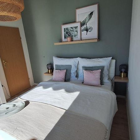 Ferienwohnung mit 180° Meerblick  Dobreć Exterior foto