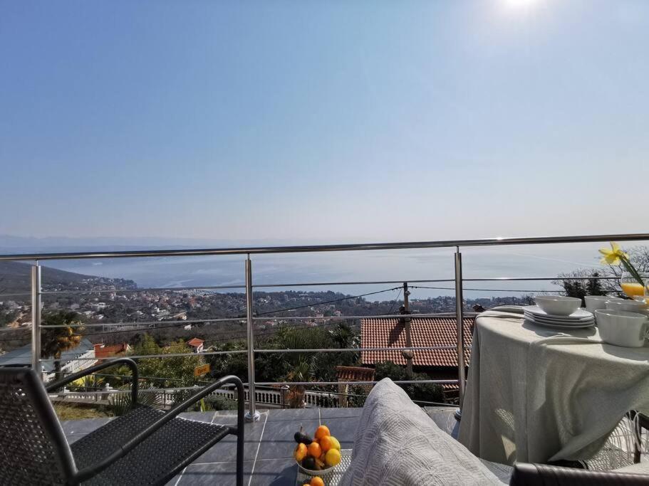 Ferienwohnung mit 180° Meerblick  Dobreć Exterior foto