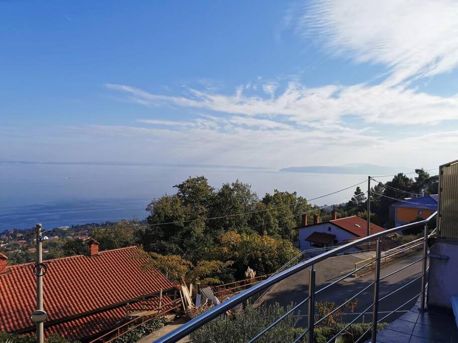 Ferienwohnung mit 180° Meerblick  Dobreć Exterior foto