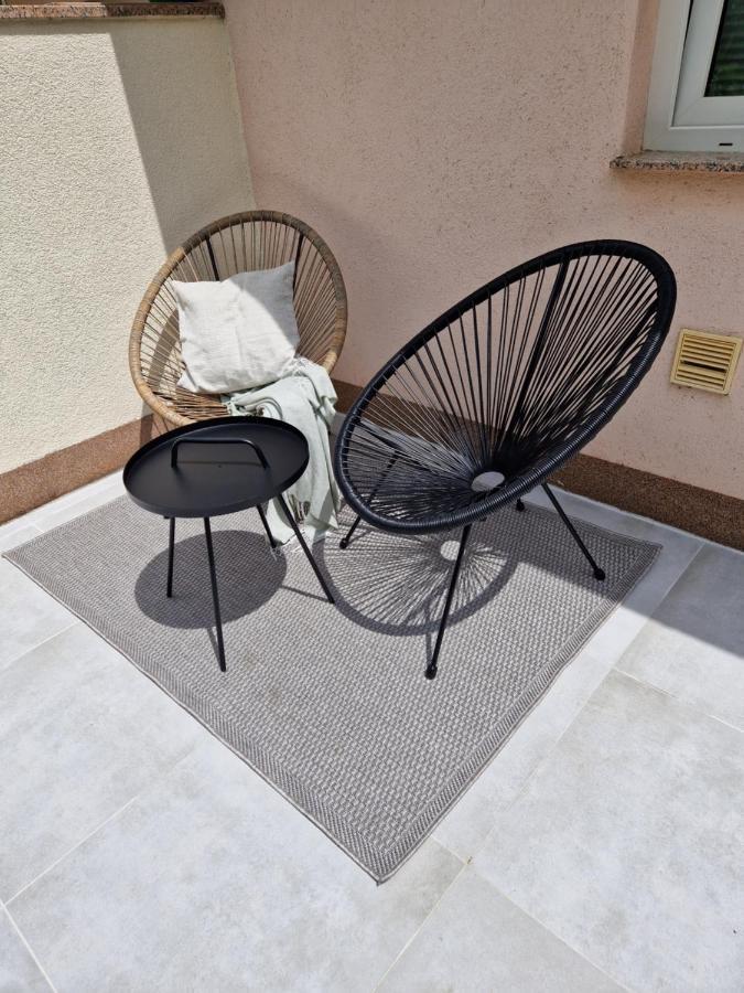 Ferienwohnung mit 180° Meerblick  Dobreć Exterior foto