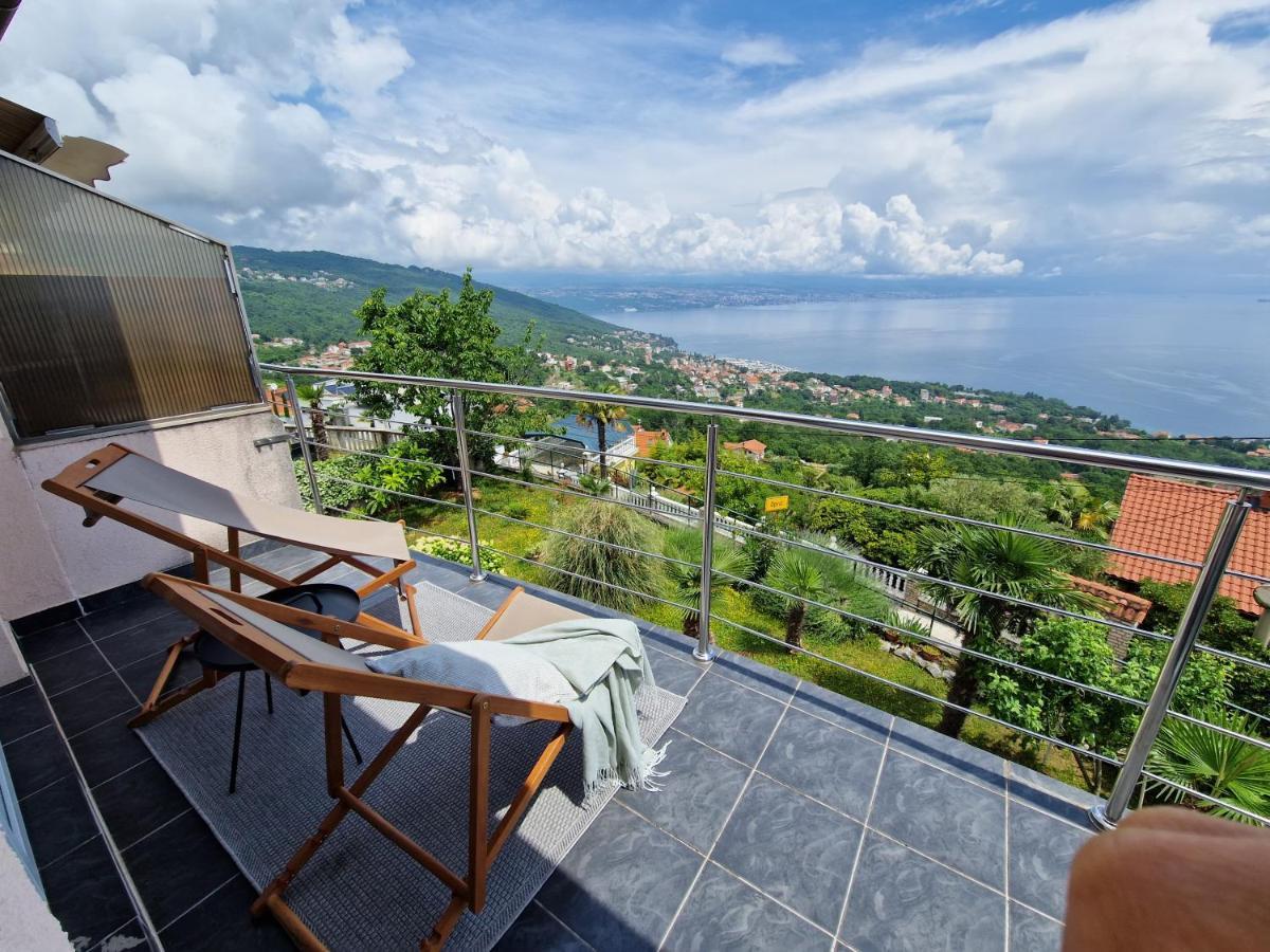 Ferienwohnung mit 180° Meerblick  Dobreć Exterior foto